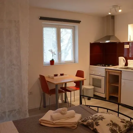 New Studio Love In Center Of Apartment Porec