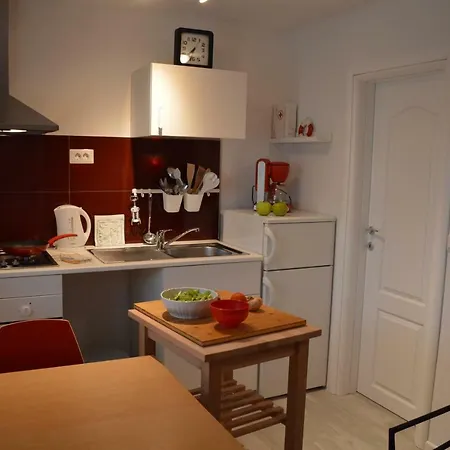Apartment New Studio Love In Center Of Porec